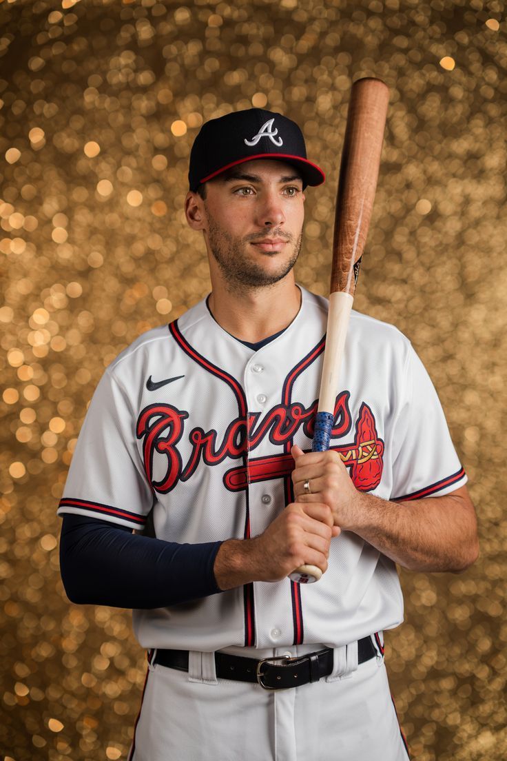 736x1104 Matt Olson Wallpaper