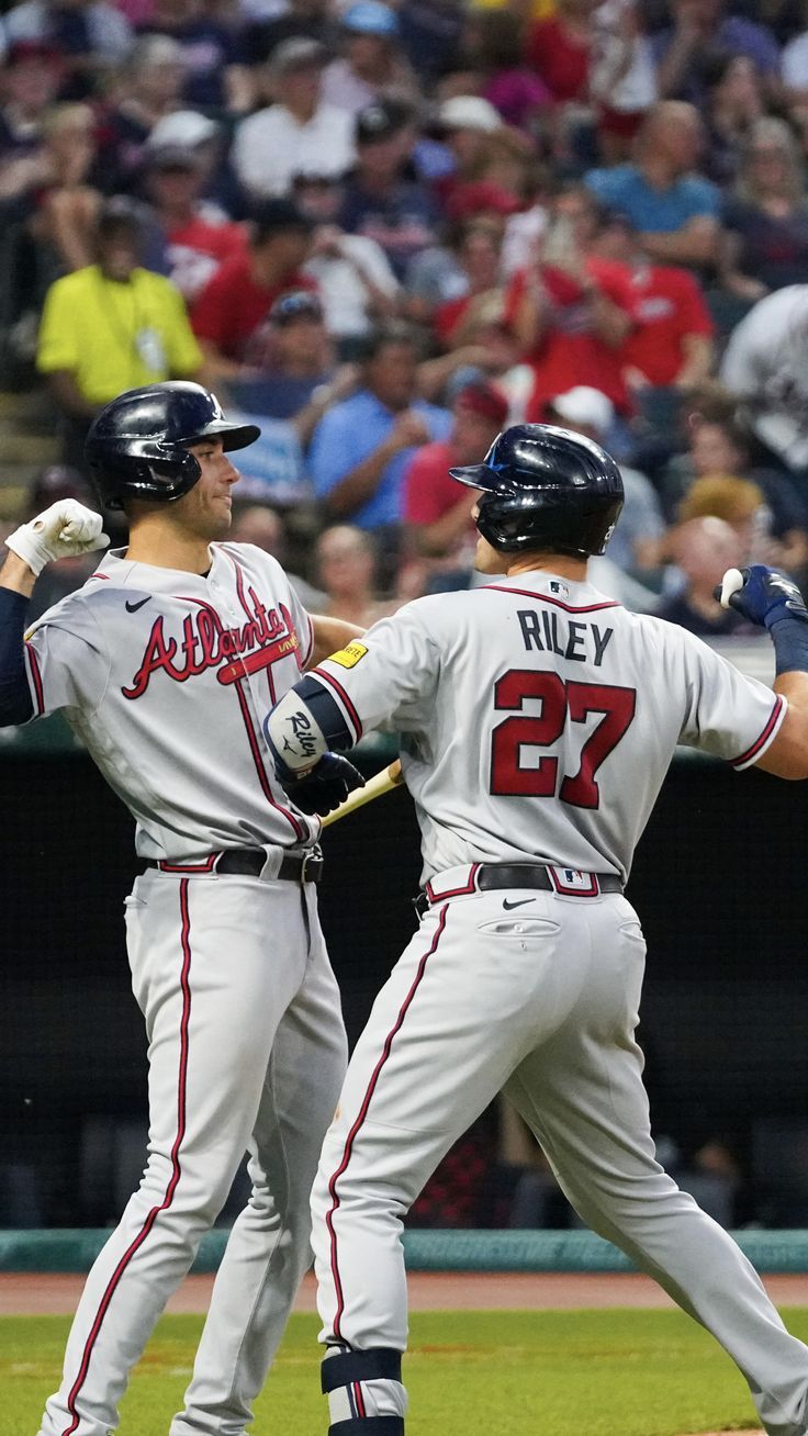 736x1308 Matt Olson & Austin Riley Atlanta Braves