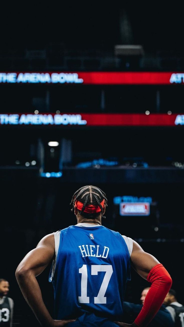 735x1306 Buddy Hield