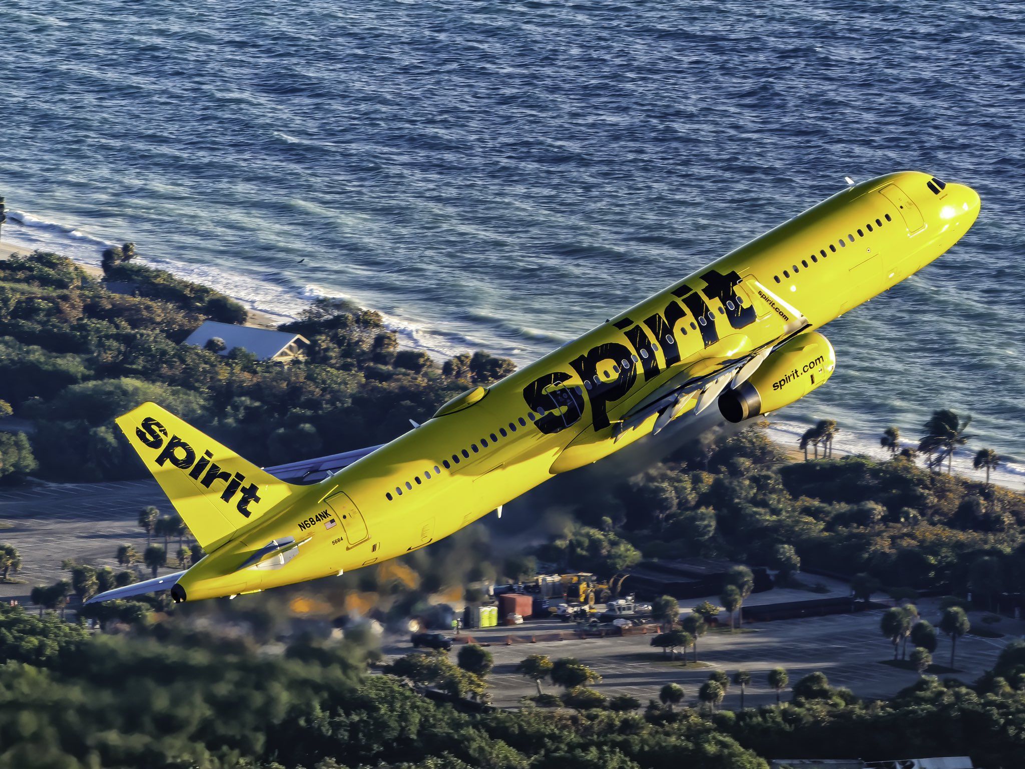 2048x1536 Spirit Airlines Wallpaper