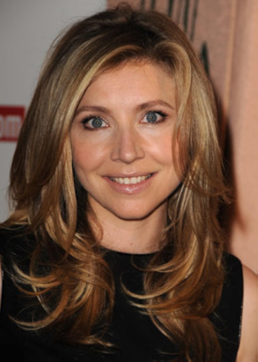 1000x1399 Sarah Chalke