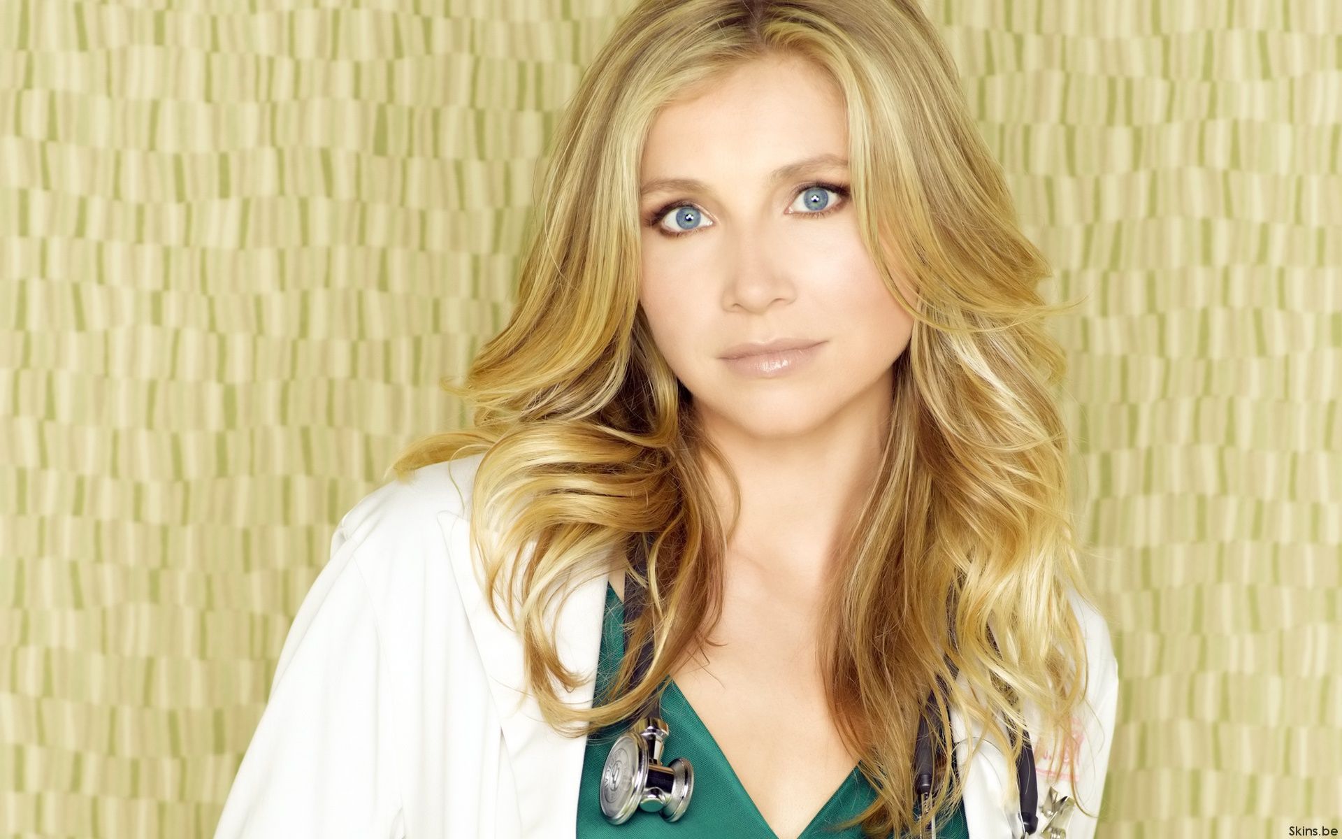 1920x1200 Sarah Chalke Wallpaper HD