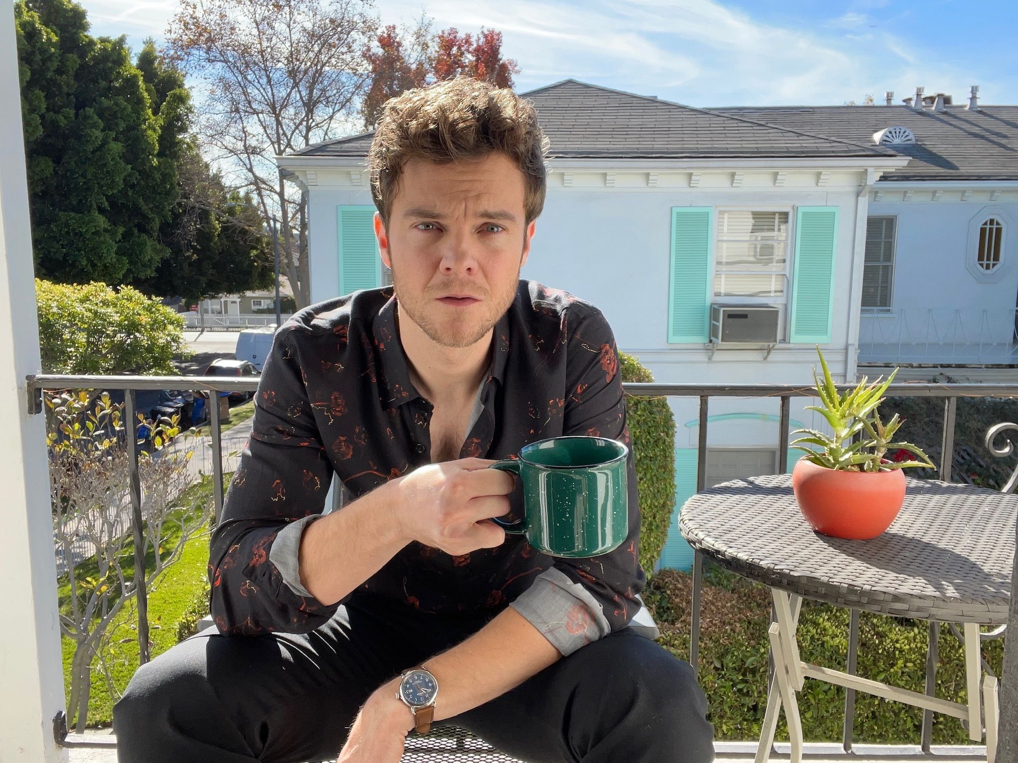 2048x1536 Jack Quaid and Juno Temple Face Their Childhood Monsters