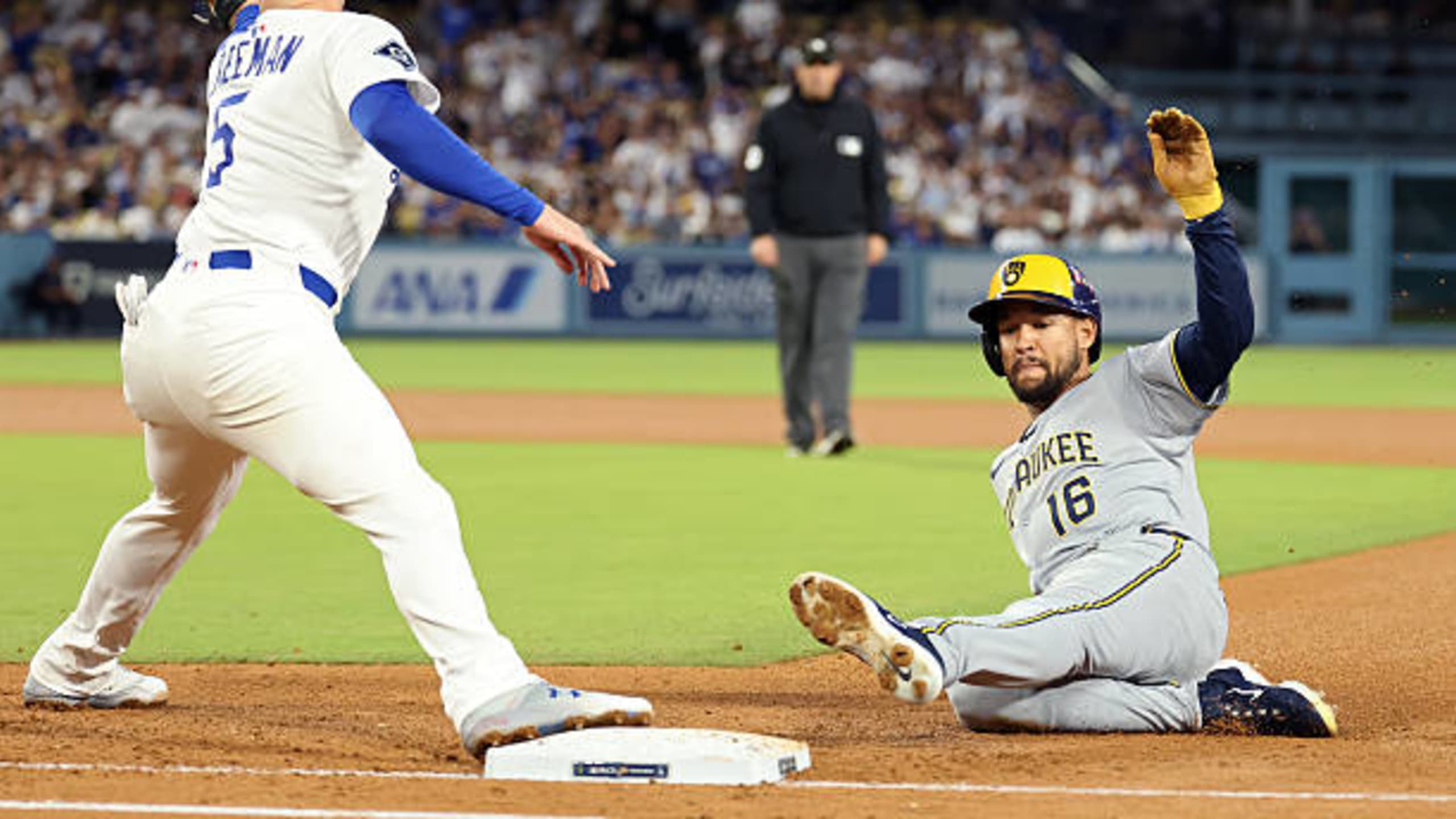 2560x1440 Dodgers news: Kiké Hernández to break postseason record in World Series. True Blue LA