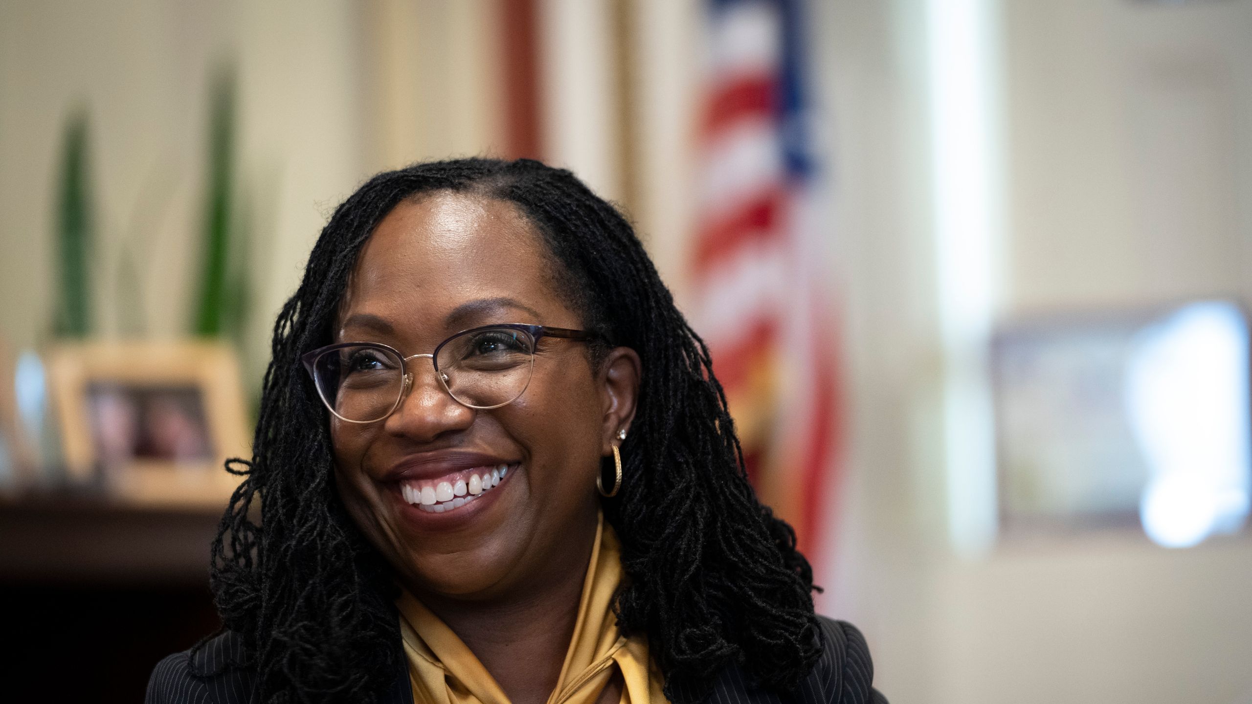 2560x1440 Ketanji Brown Jackson: A Former Public Defender on the Supreme Court