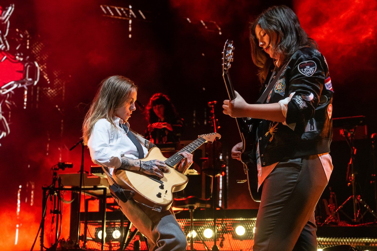 1581x1054 Lucy Dacus Surprises Fans With New Song During Julien Baker's Show