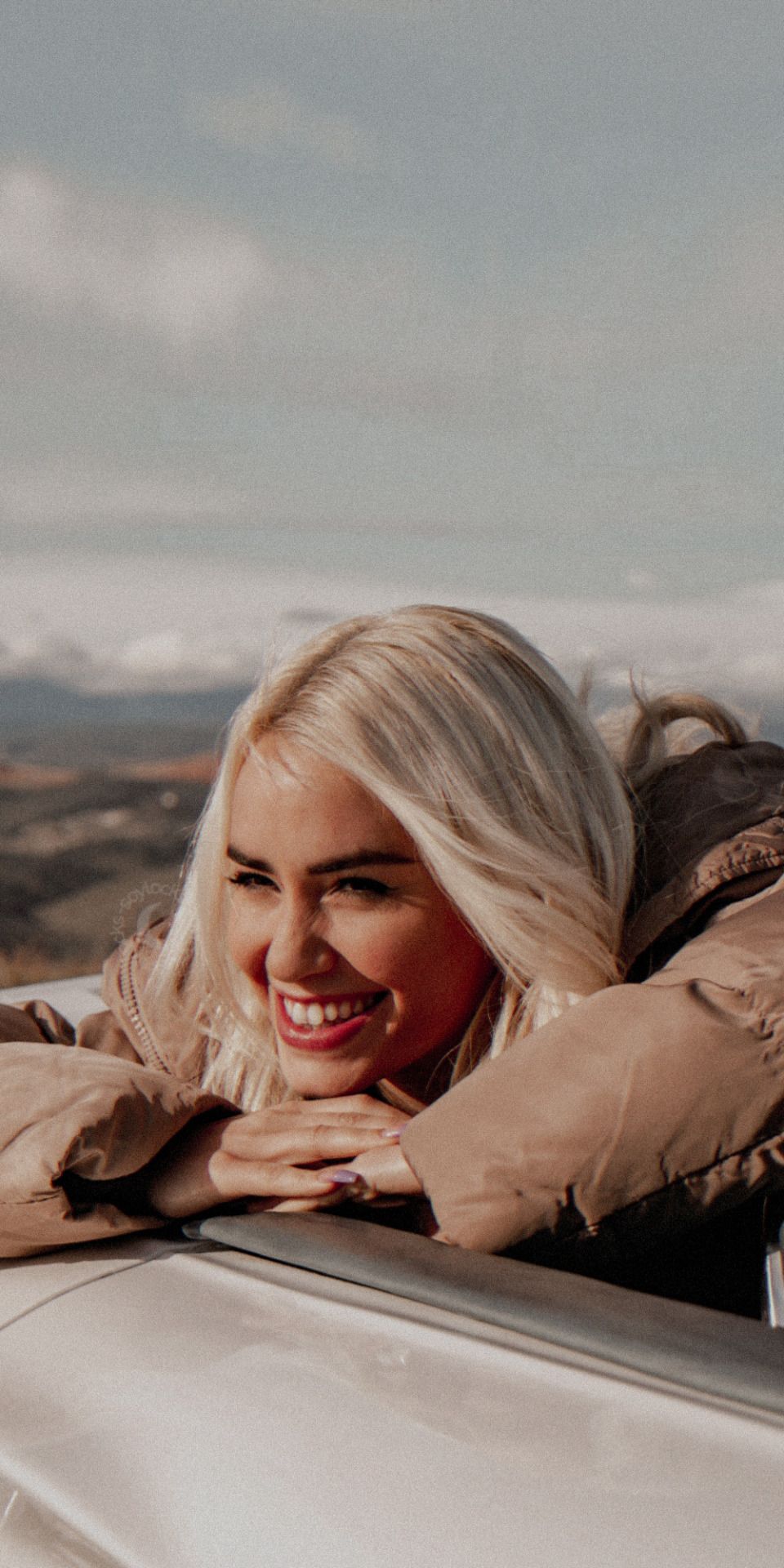 960x1920 lockscreens lali esposito