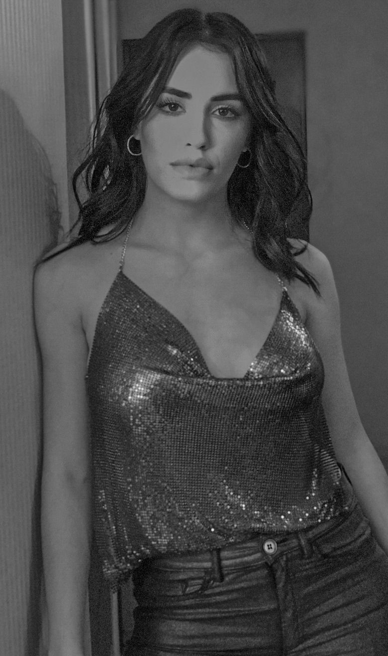 778x1316 Lali Espósito Wallpaper