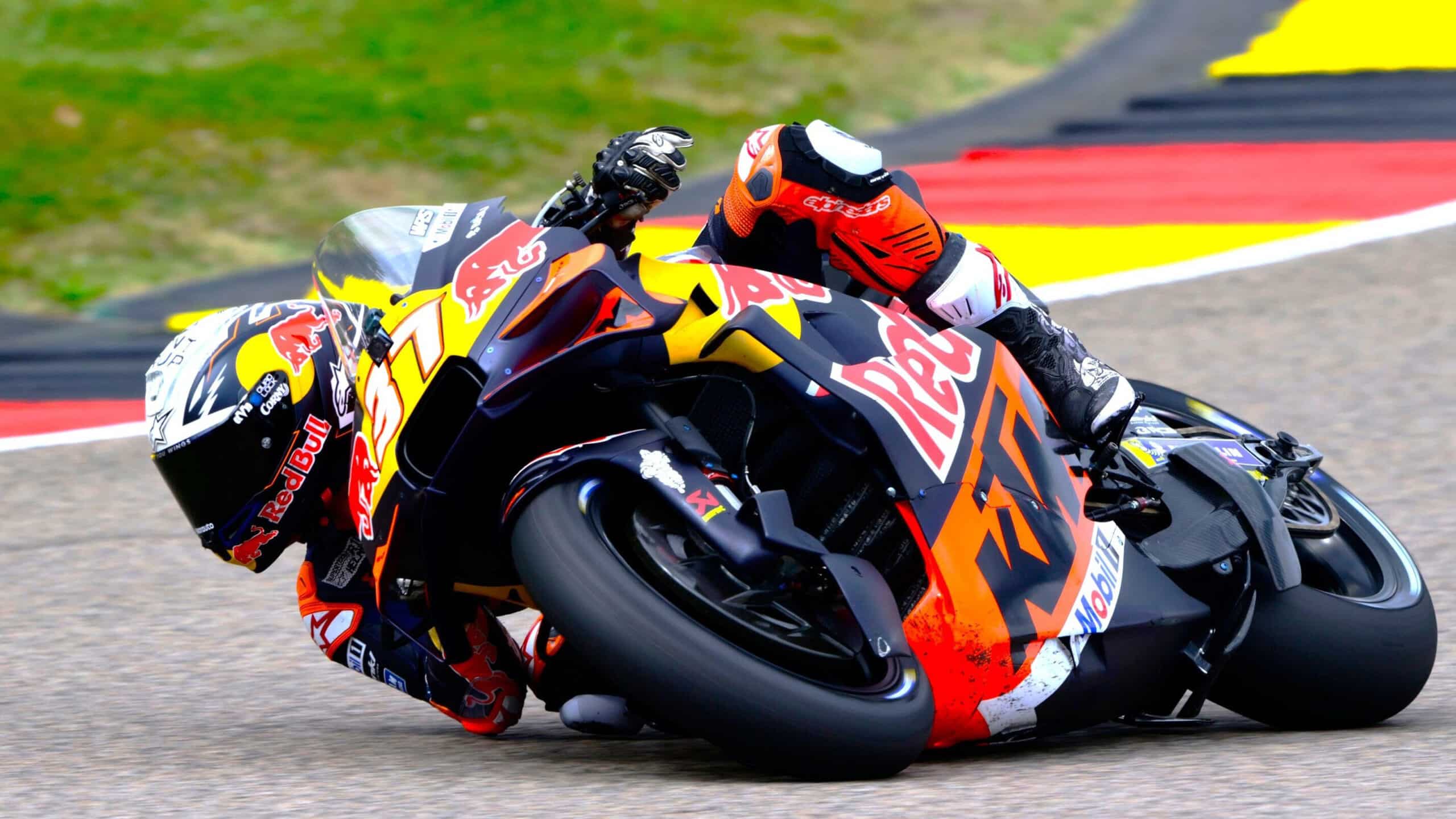 2560x1440 KTM chases MotoGP win: 'Acosta is riding very, very accurate and he's very, very focused' Sport Magazine