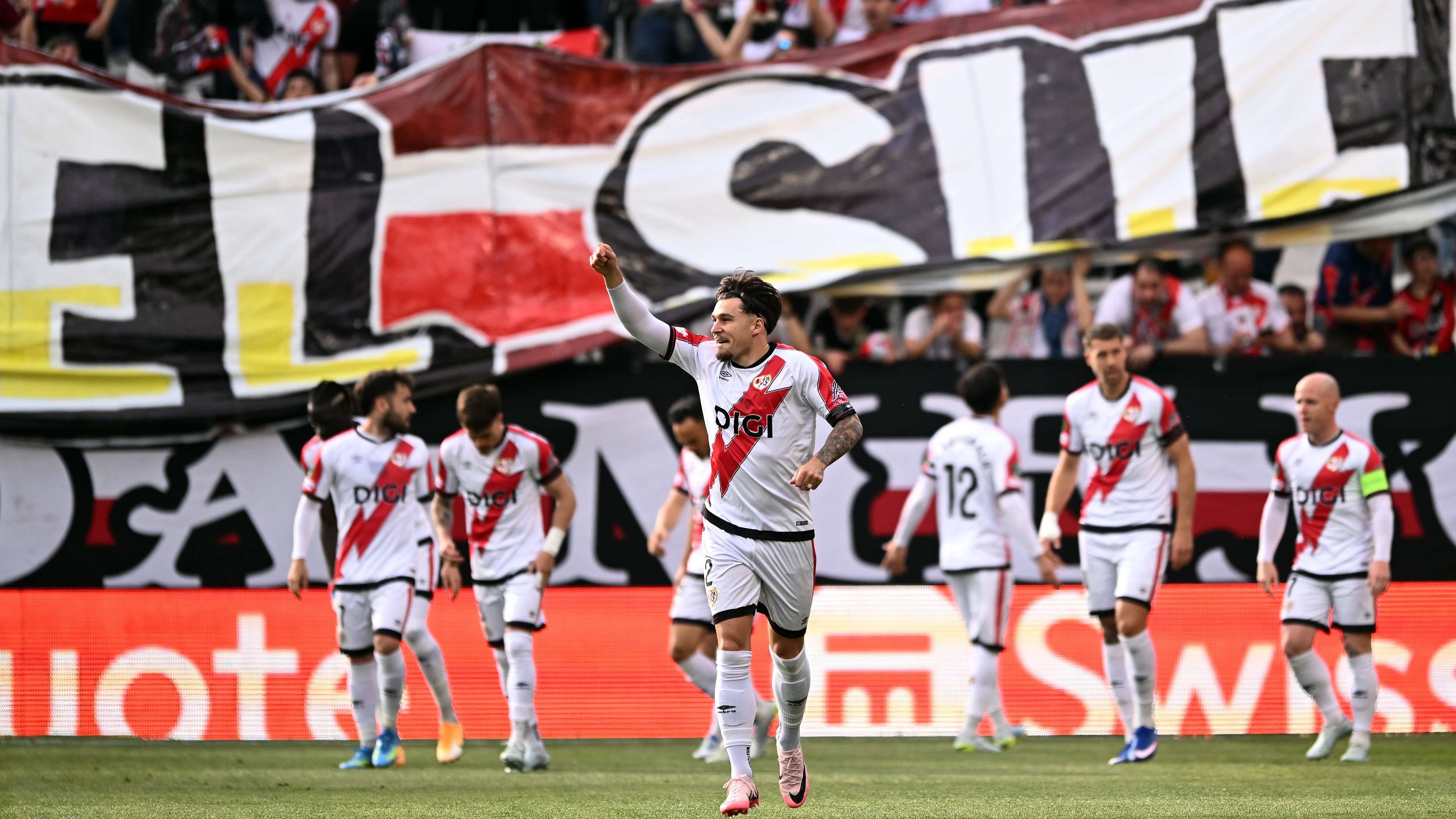 3840x2160 Rayo Vallecano Overview