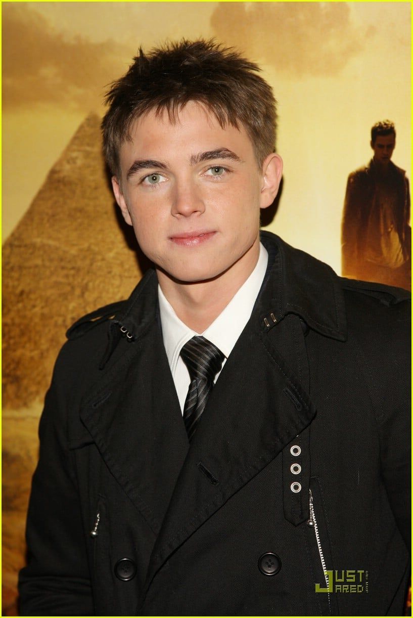 817x1222 Jesse McCartney Uses Online Dating Services: Photo 943881. Jesse McCartney Photo. Just Jared: Entertainment News