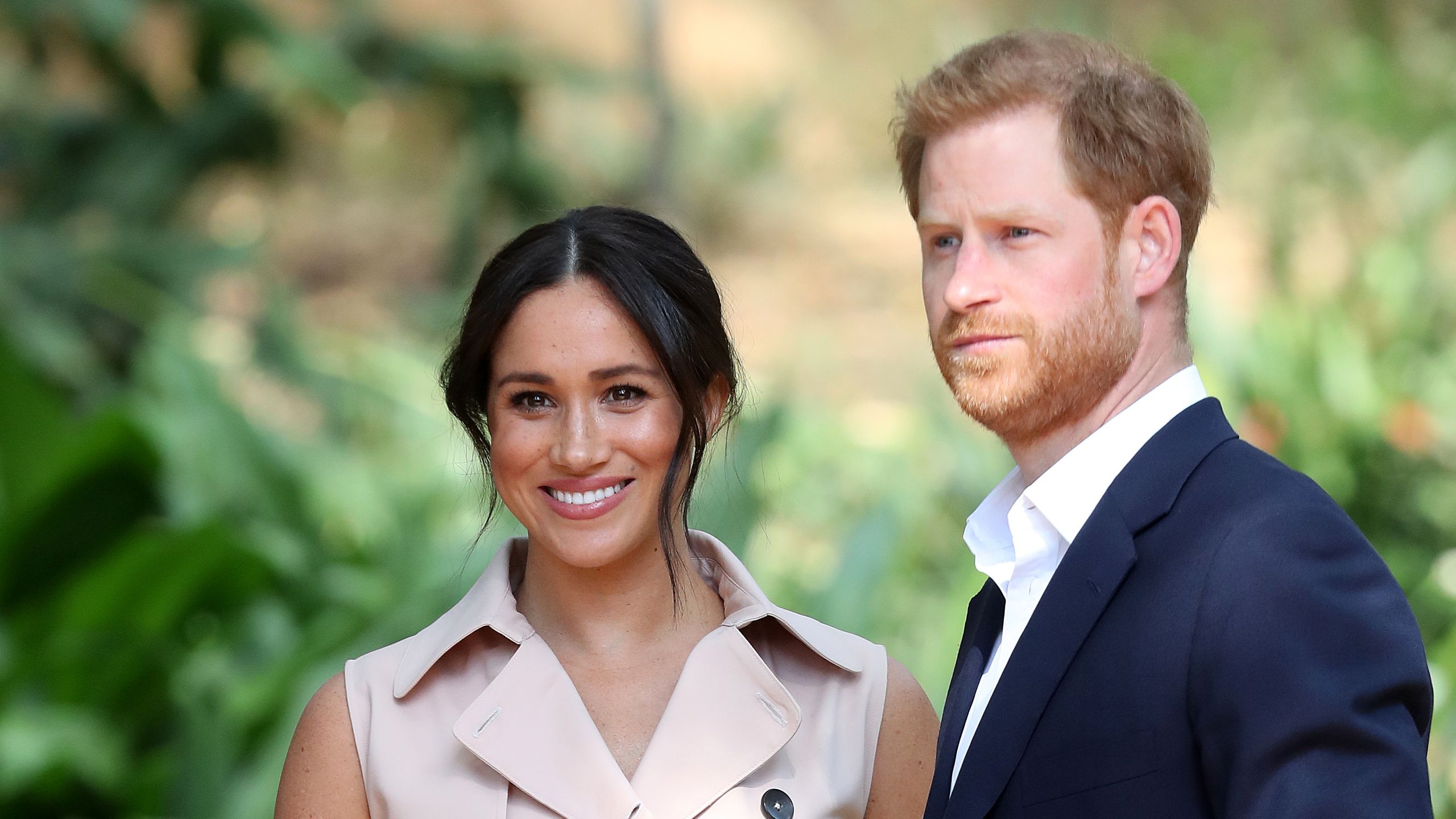 2560x1440 Meghan Markle and Prince Harry Welcome Their Baby Girl