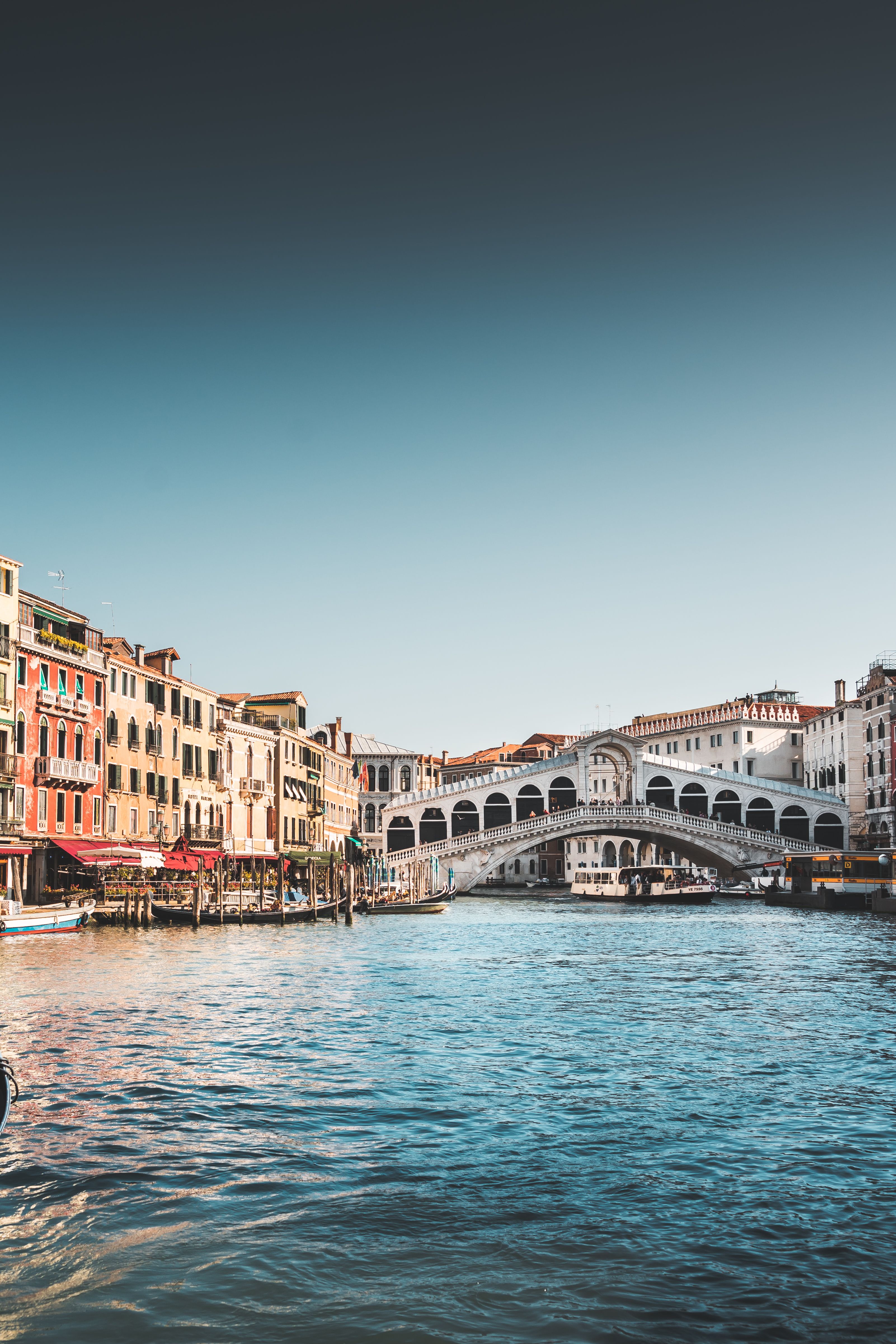 3203x4804 Rialto Bridge Image. Free Image, Background and Wallpaper