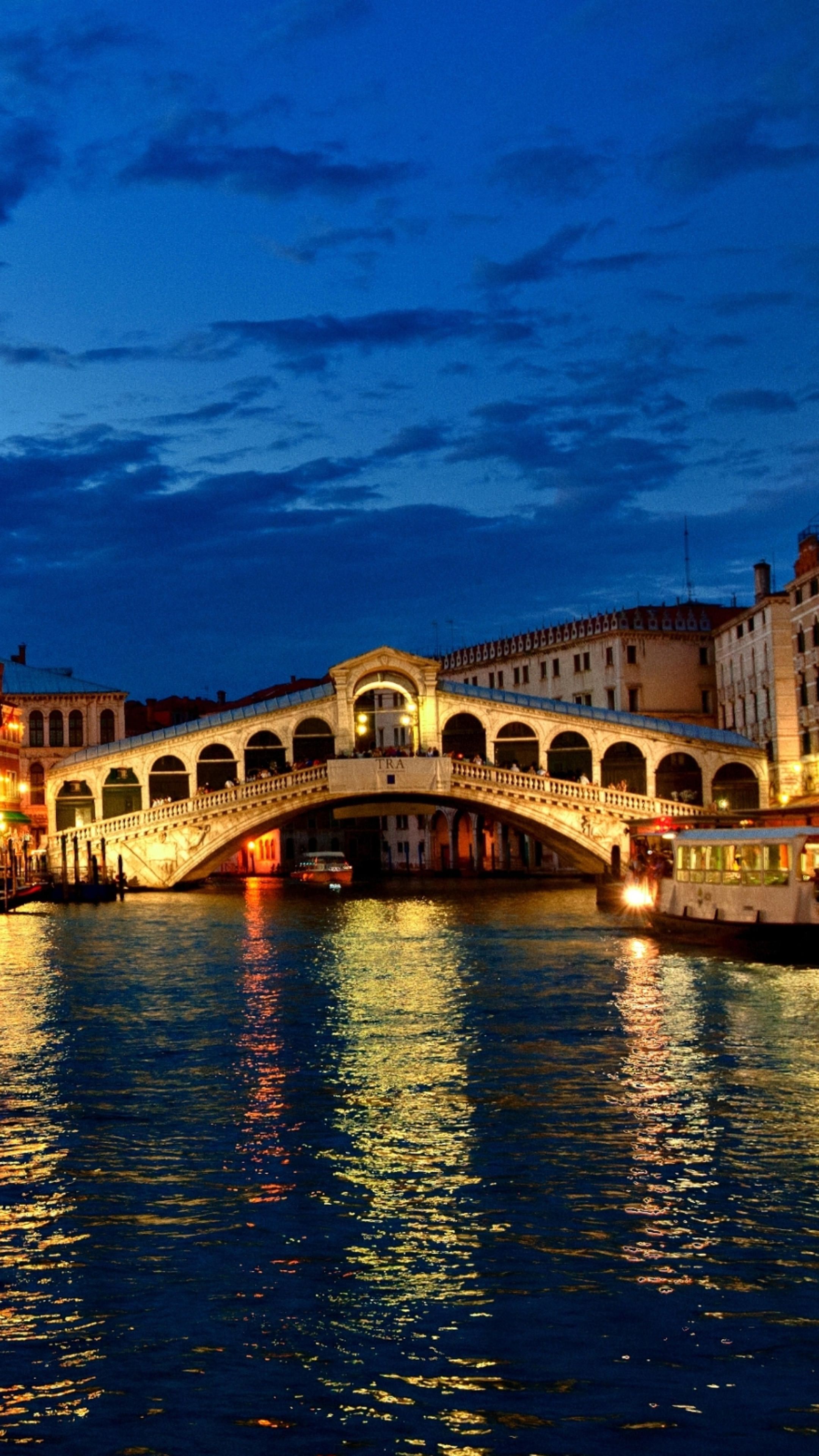 2160x3840 Rialto Bridge Wallpaper