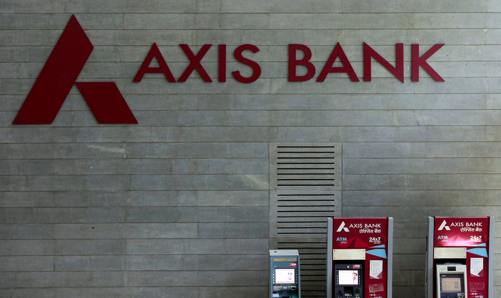 1920x1143 India's Axis Bank sees loan growth converging with deposits (Jan. 23)