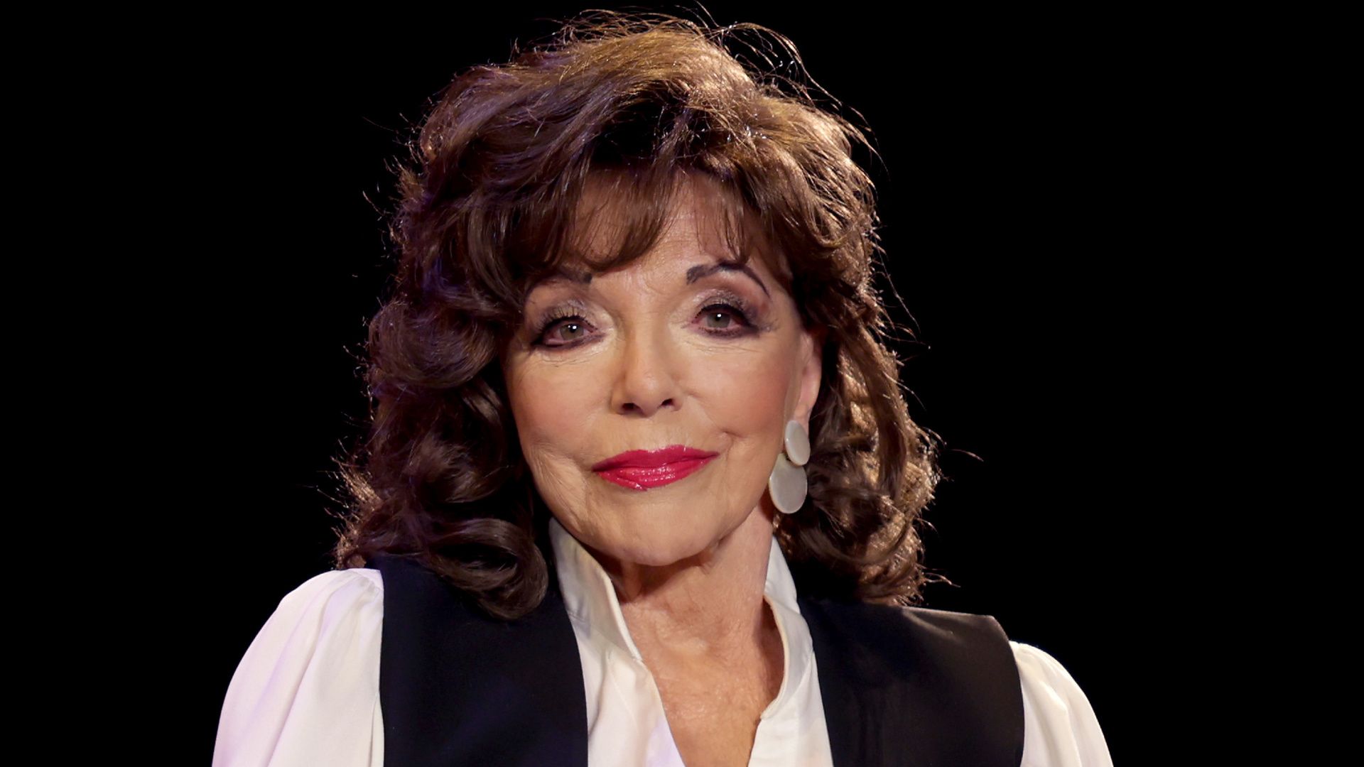 1920x1080 Hollywood icon Joan Collins condemns woke culture, claiming it's 'out of control'