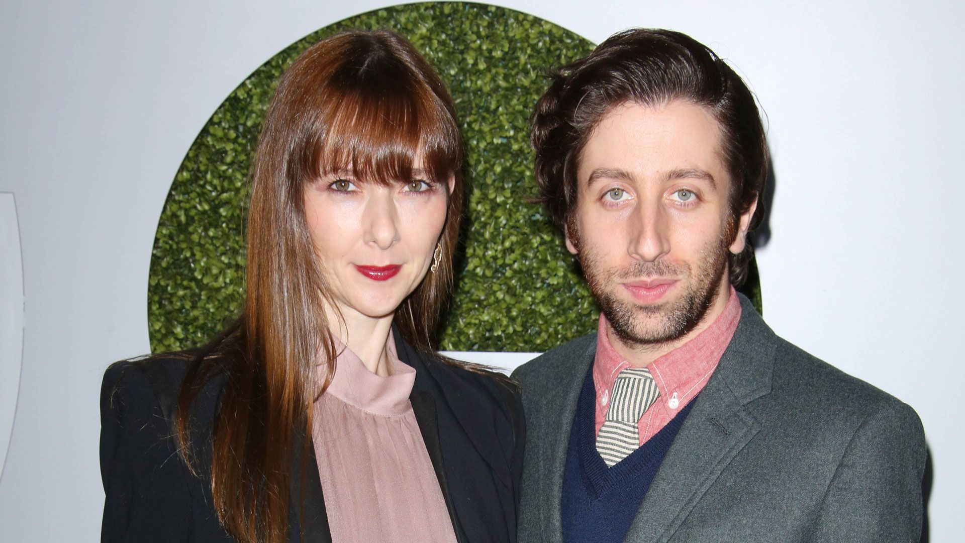 1920x1080 Big Bang Theory's' Simon Helberg Signs Deal with Warner Bros TV