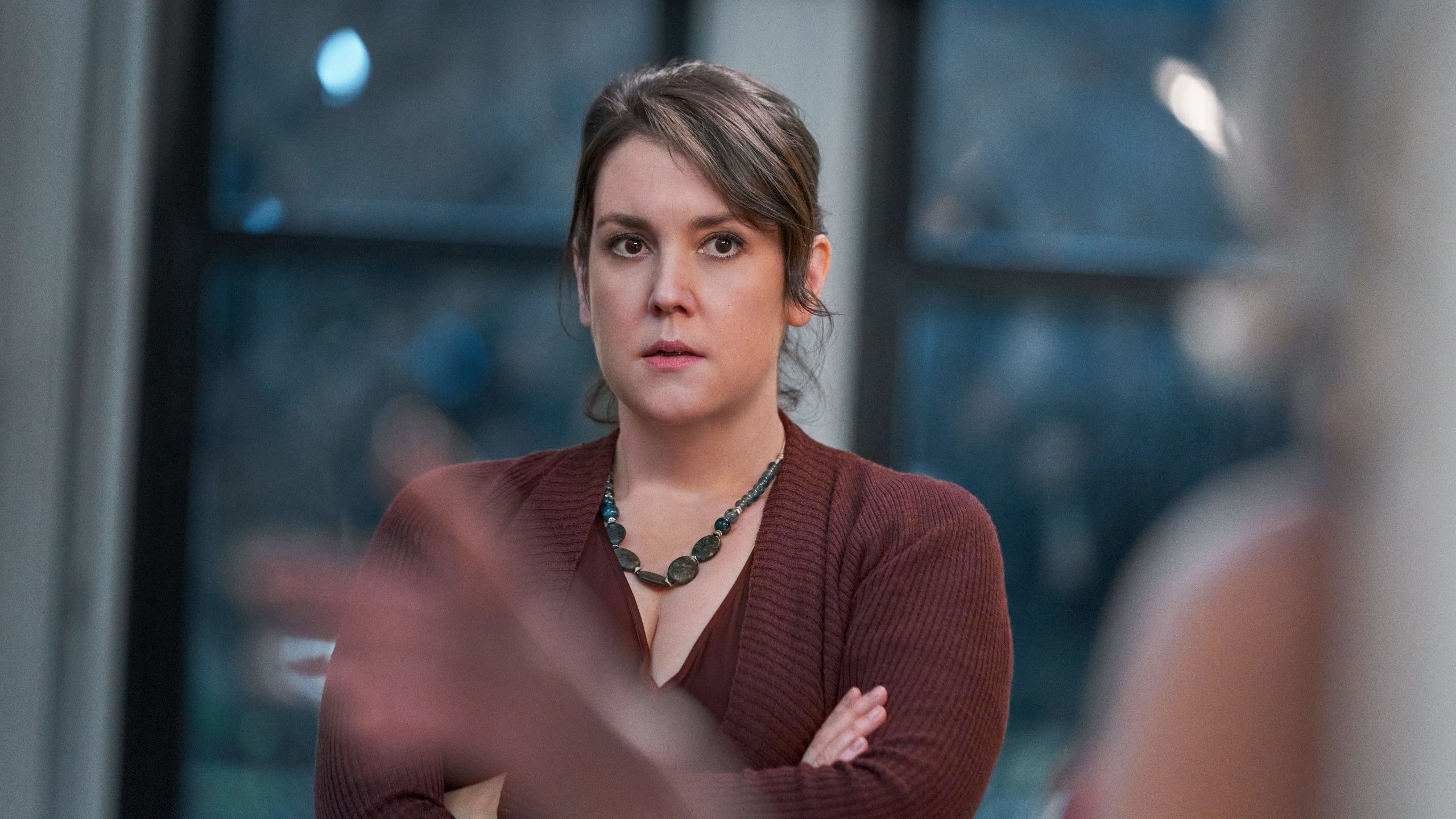 2560x1440 Melanie Lynskey Brown Dress 4K HD Don't Look Up Wallpaper