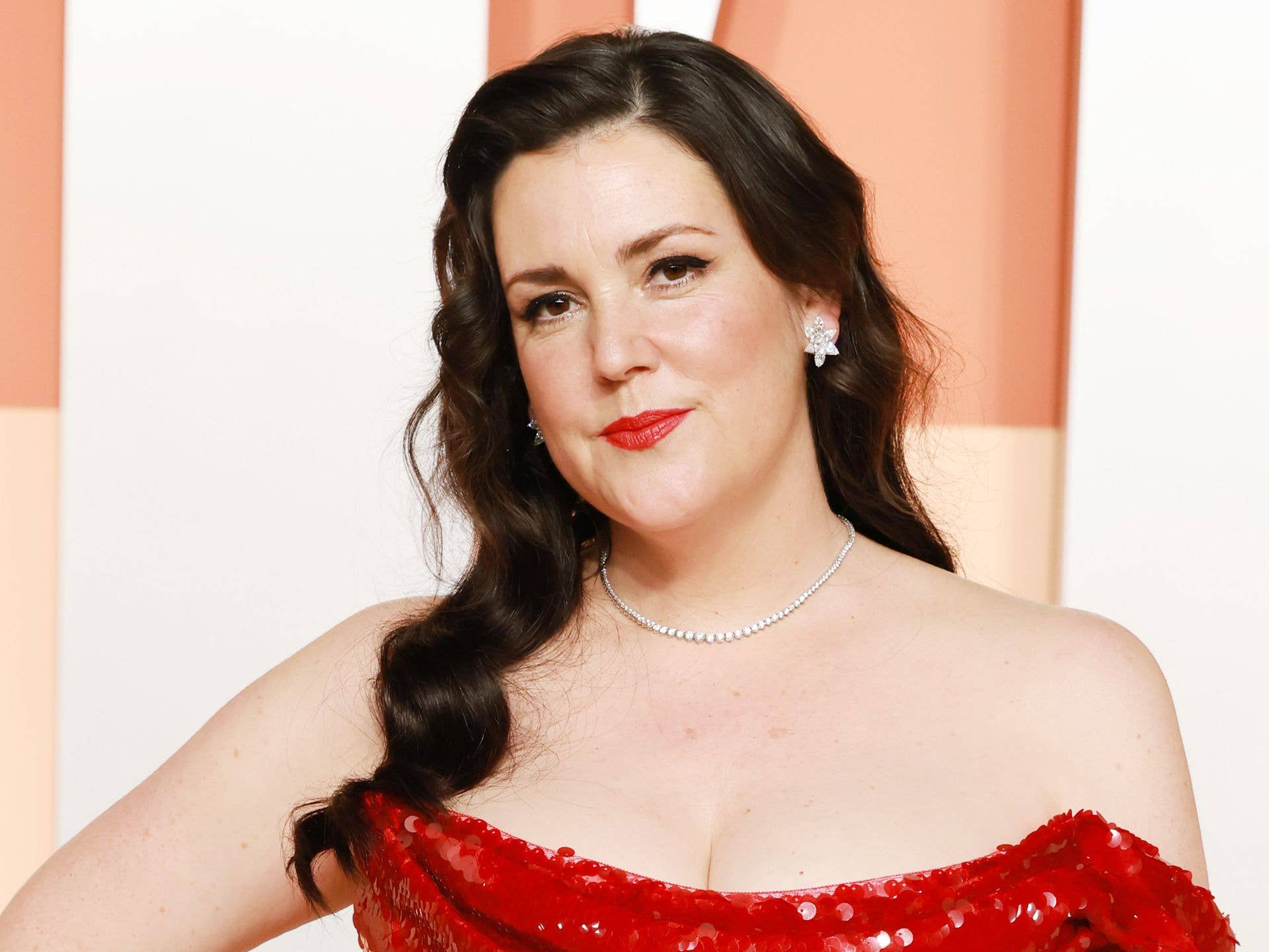 1920x1440 Yellowjackets star Melanie Lynskey has a famous husband. HELLO!