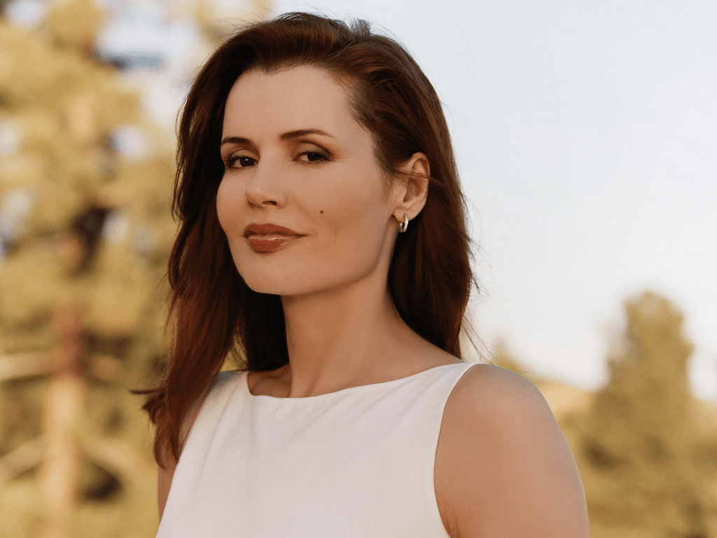 1024x768 Geena Davis Wallpaper