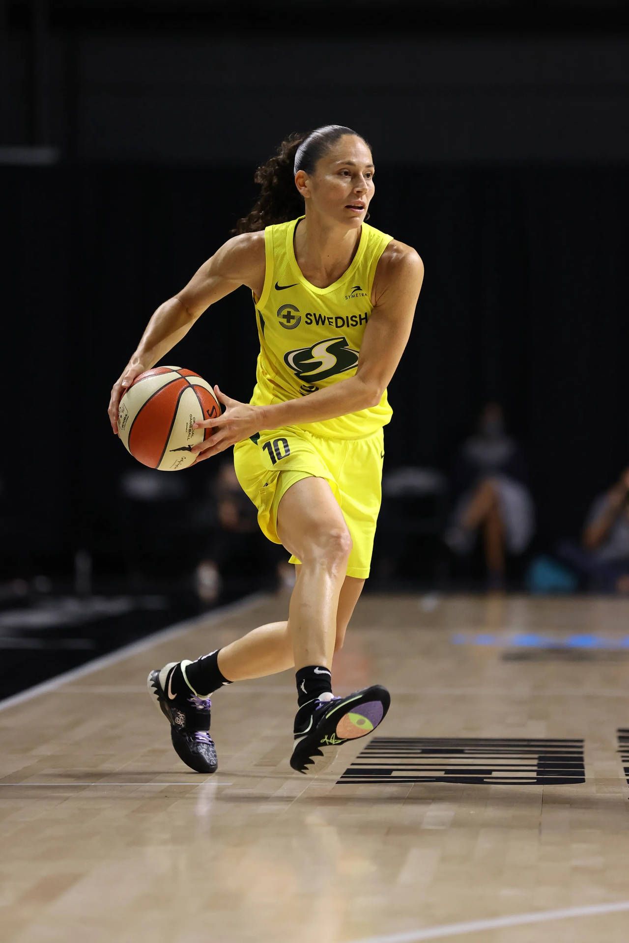 1280x1920 Download Sue Bird Dribble Shot Wallpaper