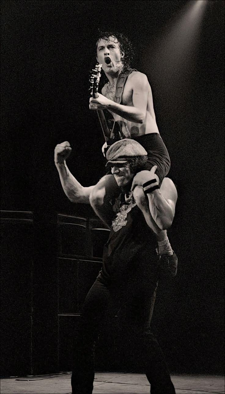 736x1291 Ac Dc -> Angus Young and Brian Johnson