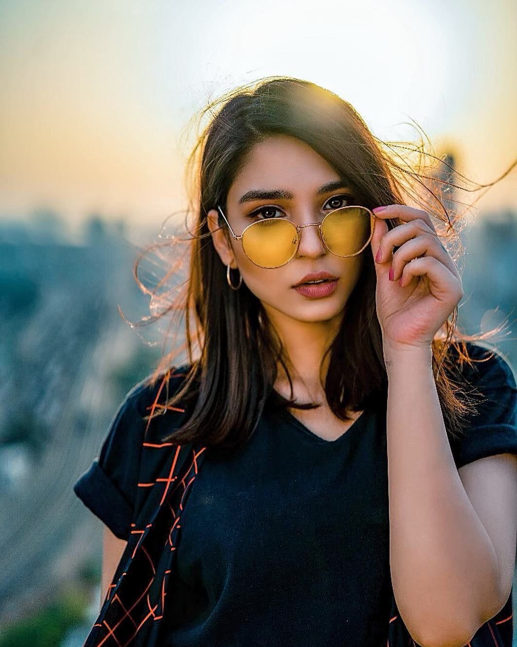 1064x1331 Ramsha Khan Wallpaper