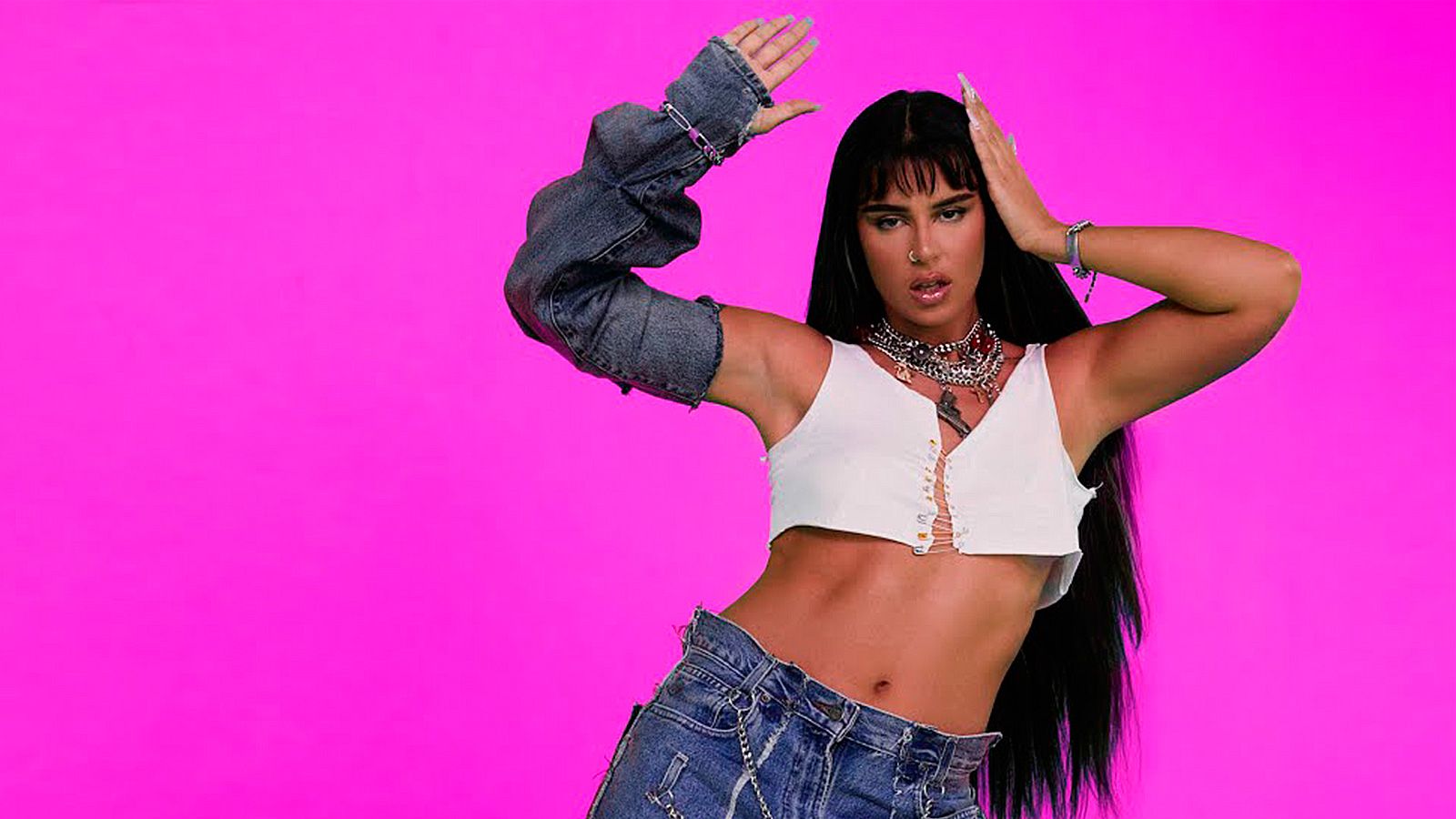 1600x900 Nathy Peluso estrena “Sana Sana” en COLORS SHOW