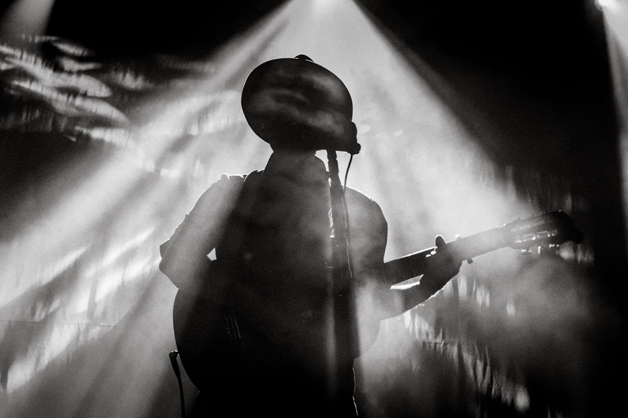 2000x1333 Gregory Alan Isakov: The King of Storytelling