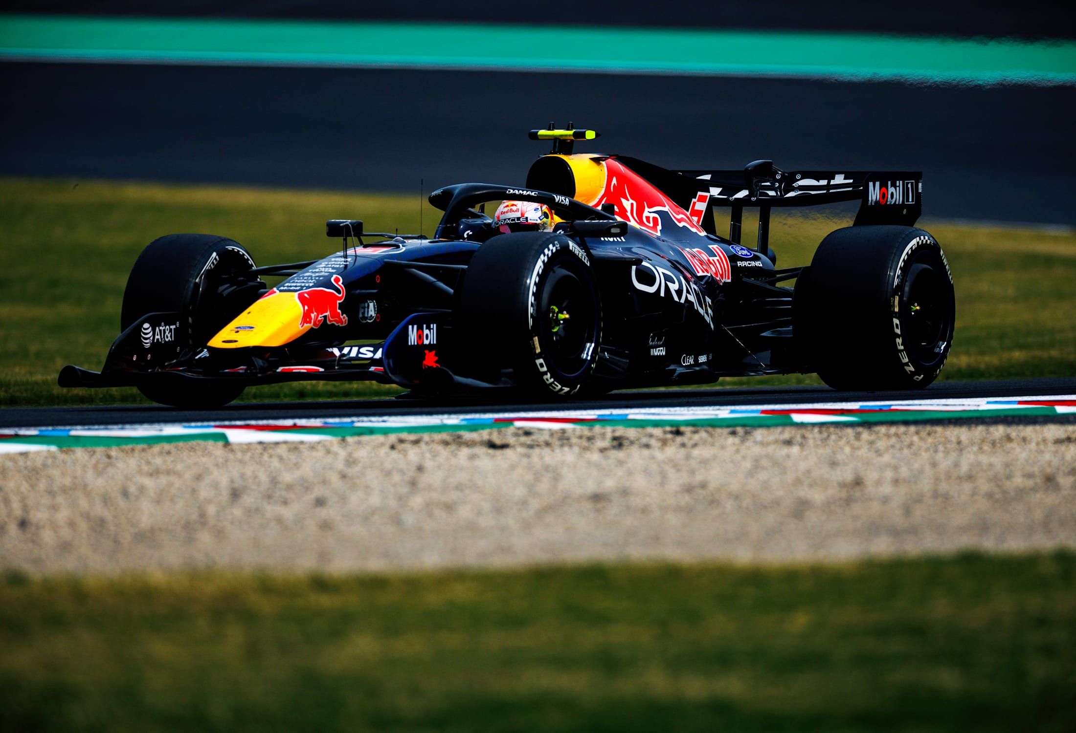 2200x1500 Oracle Red Bull Racing Formula 1 Team