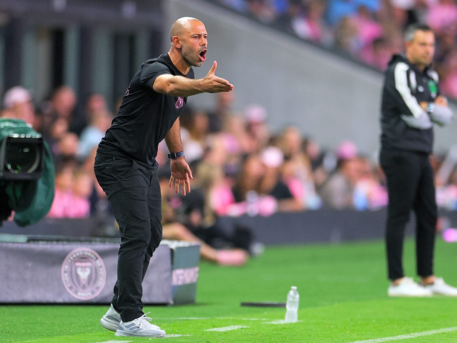 1600x1200 Javier Mascherano makes shocking departure from Inter Miami