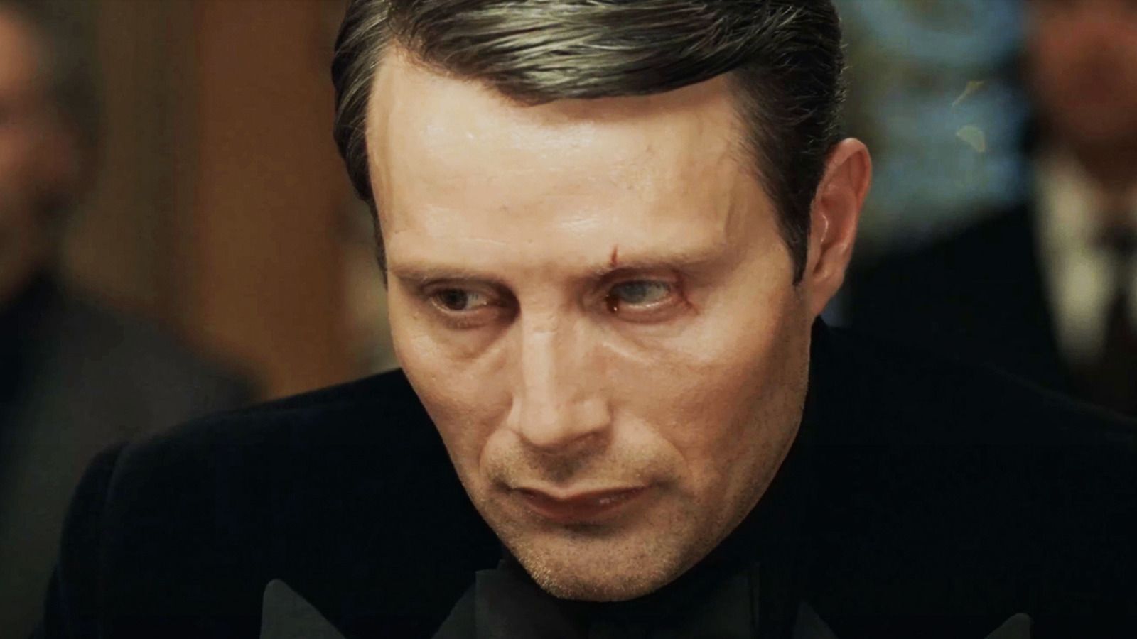 1600x900 Mads Mikkelsen Has His Own Explanation For Le Chiffre's Scar In Casino Royale