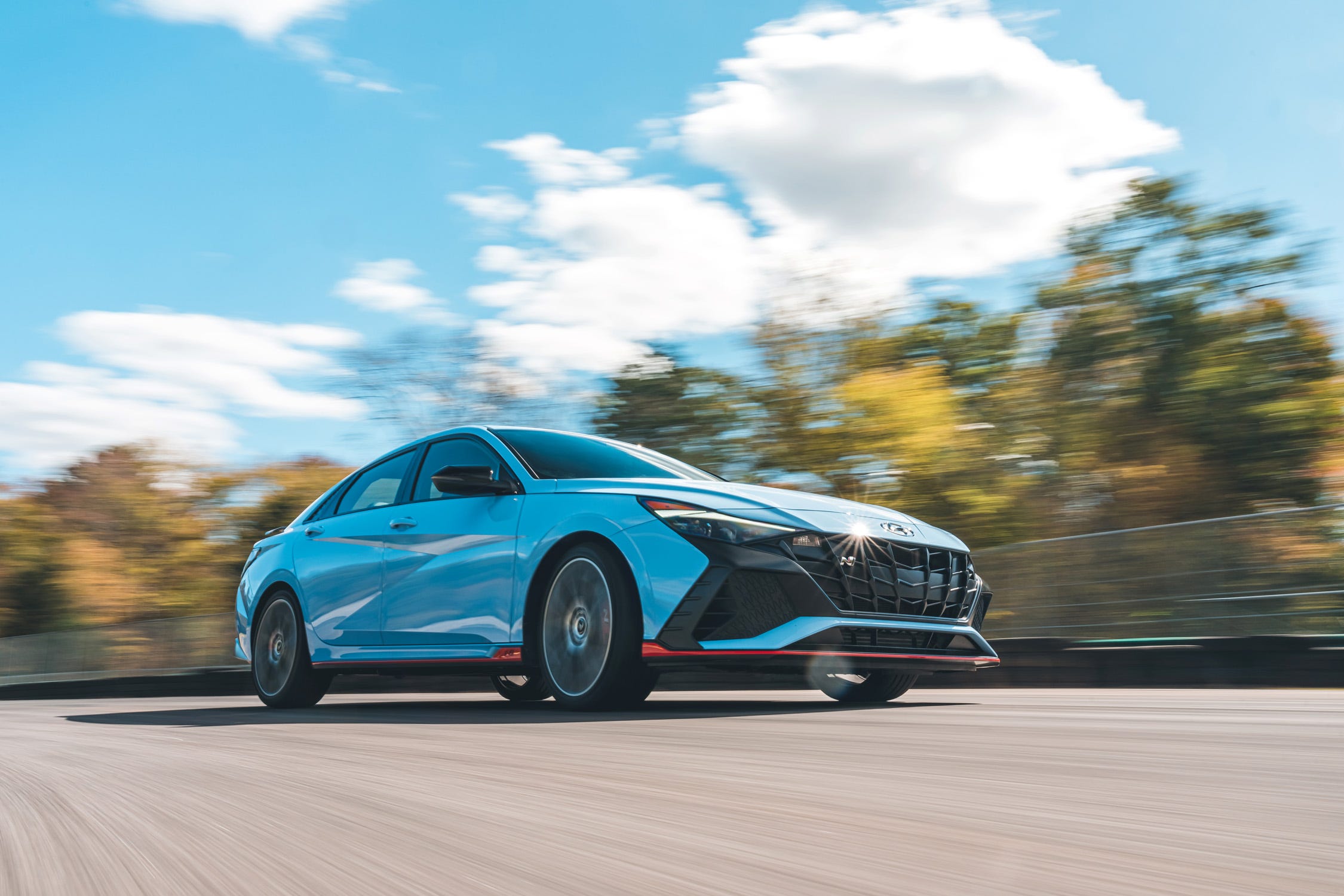 2250x1500 View Photo of 2022 Hyundai Elantra N at Lightning Lap 2023