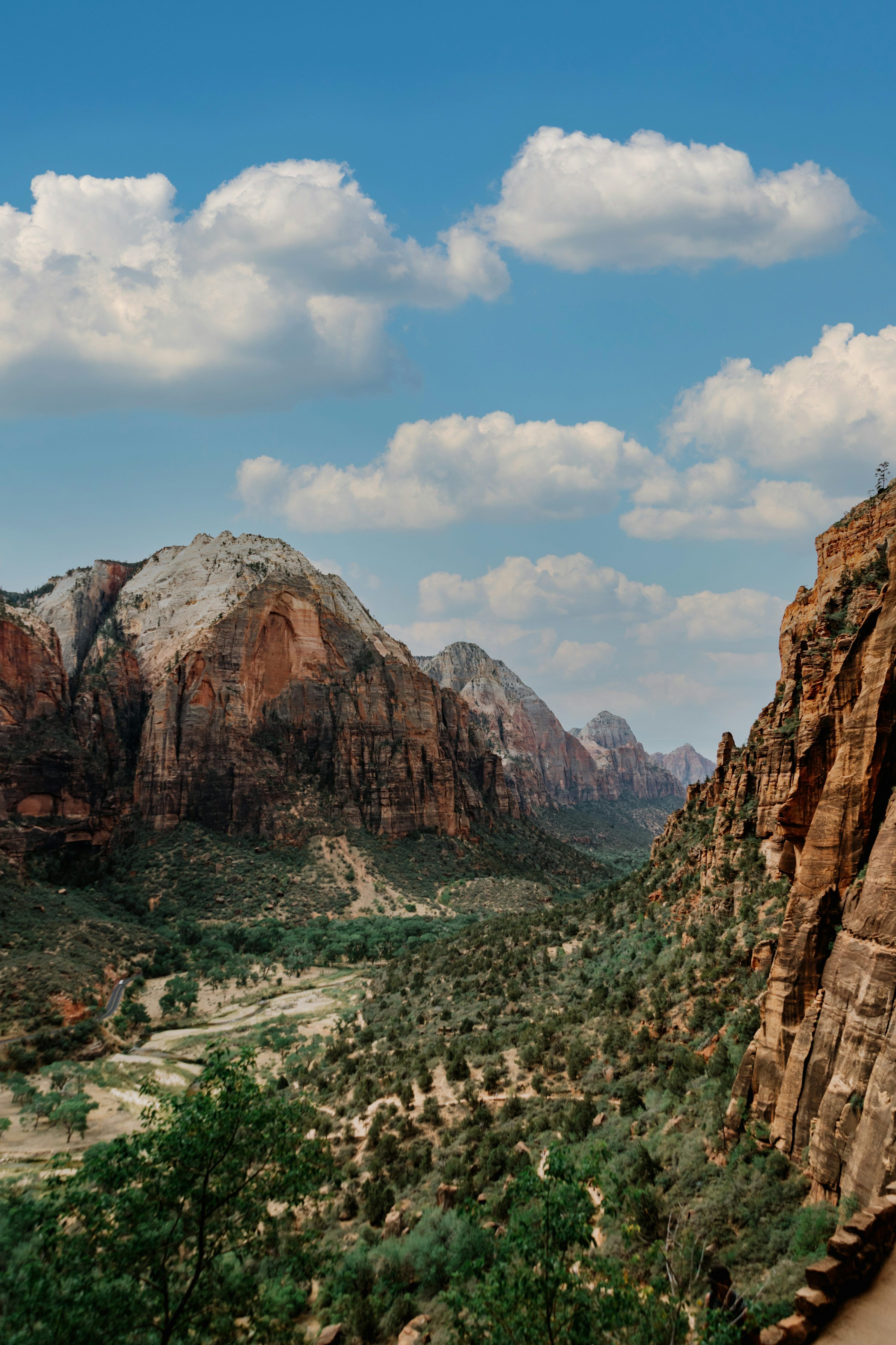 3000x4500 Angels Landing Picture. Download Free Image
