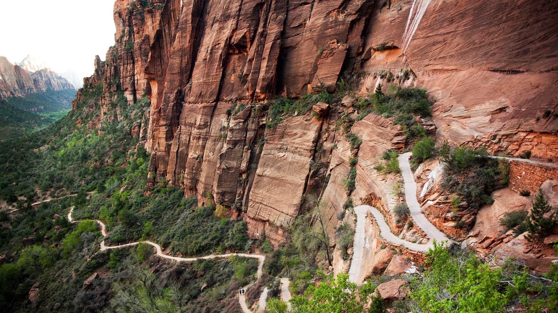 1920x1080 Trail to the head of the Angel's Landing Hike, Zion National Park, Utah, USA. Windows Spotlight Image