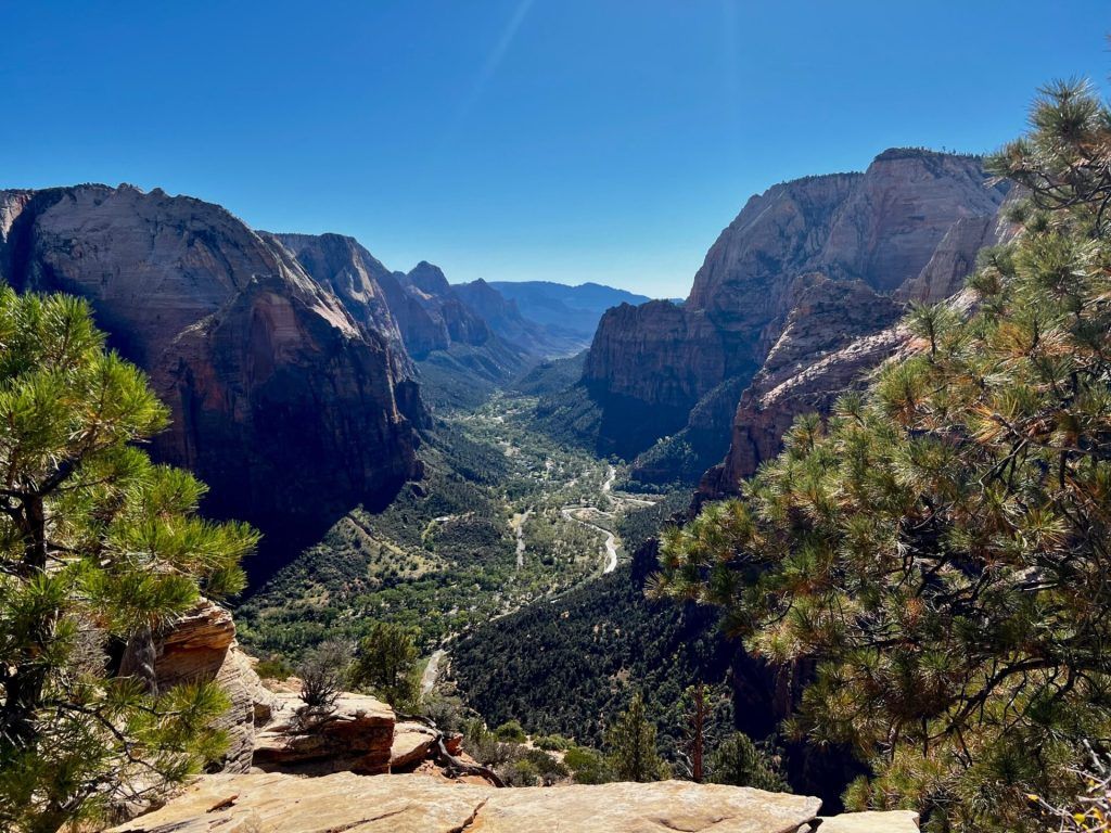 1024x768 Photos of Angels Landing Chains Section Who Travels the World