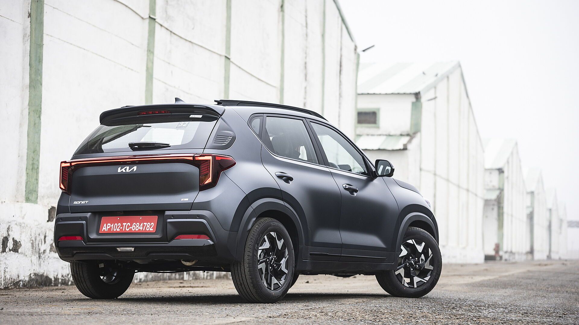 1920x1080 Buy Kia Sonet, Best Small SUVs in India