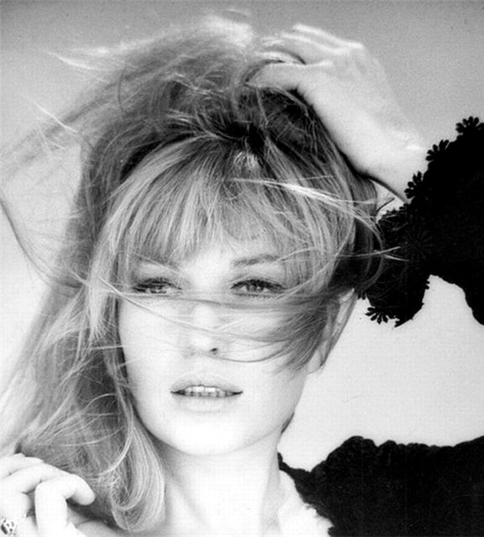 952x1056 Monica Vitti Wallpaper