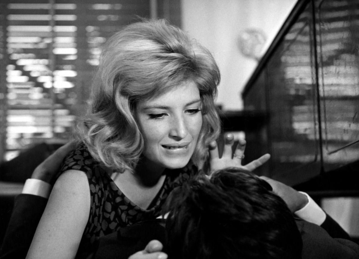 1200x866 Monica Vitti Wallpaper