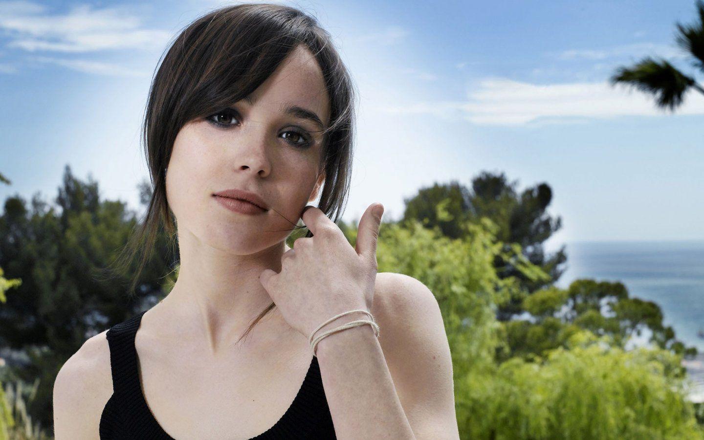 1440x900 Free download Ellen Page Wallpaper First HD Wallpaper 1440x900
