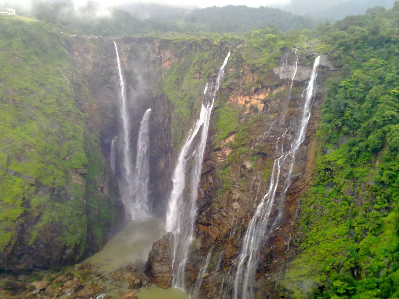 1600x1200 Jog Falls with Fog falls. சிந்தனையின் சிதறல்கள்