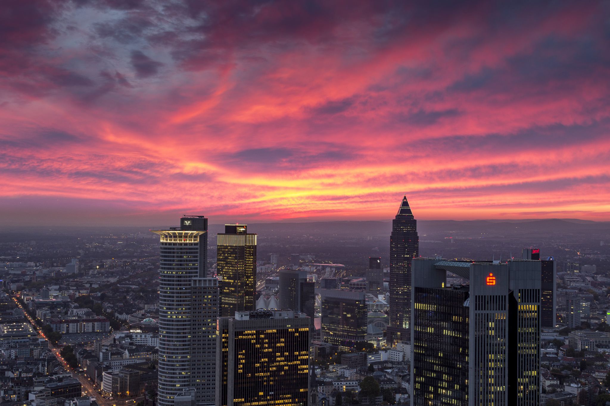 2048x1365 Wallpaper home, skyscrapers, the evening, Germany, panorama, glow, Frankfurt am main for mobile and desktop, section город, resolution 2048x1365