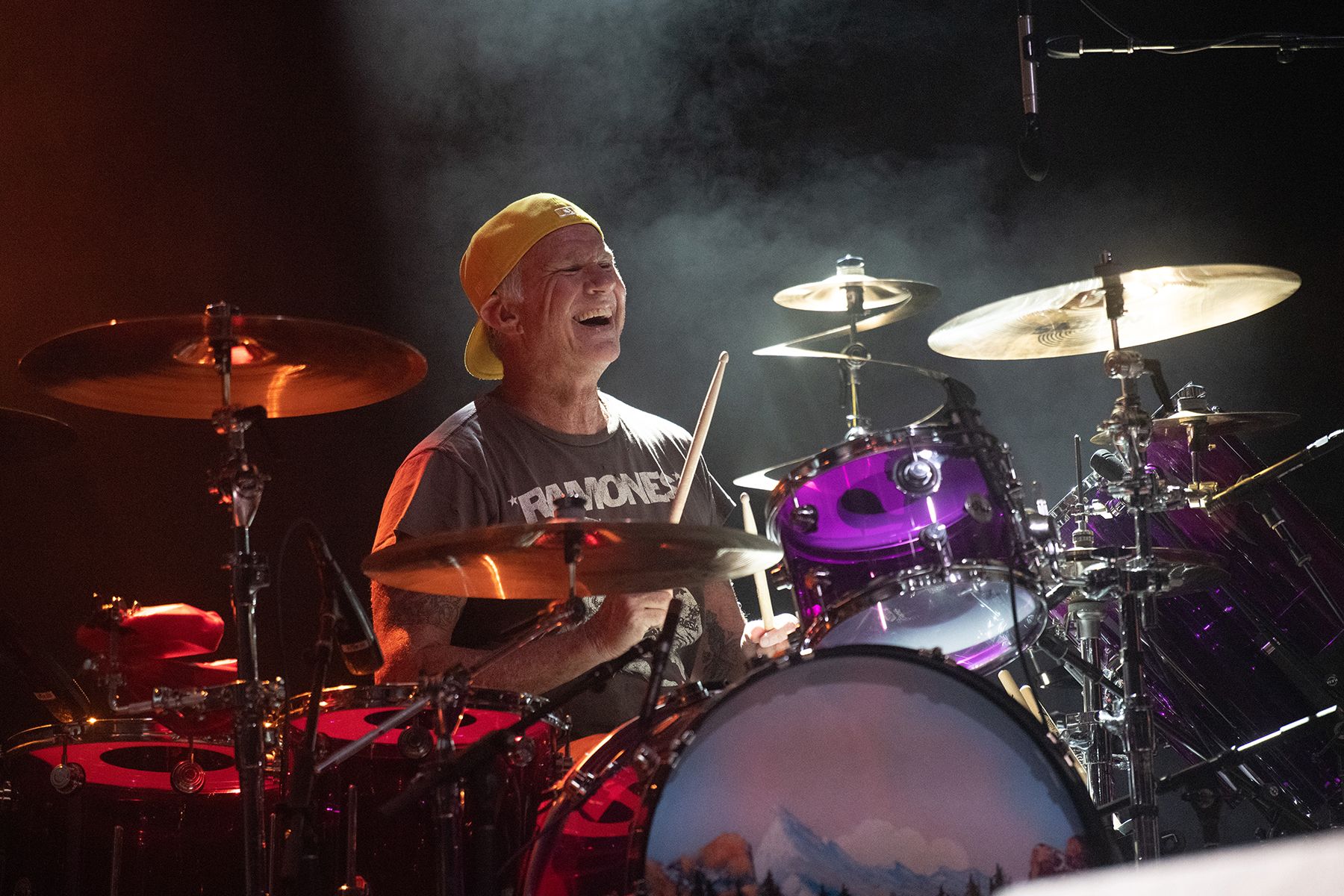 1800x1200 Chad Smith: Red Chili Peppers' 2022 Tour, Netflix's 'Count Me In'