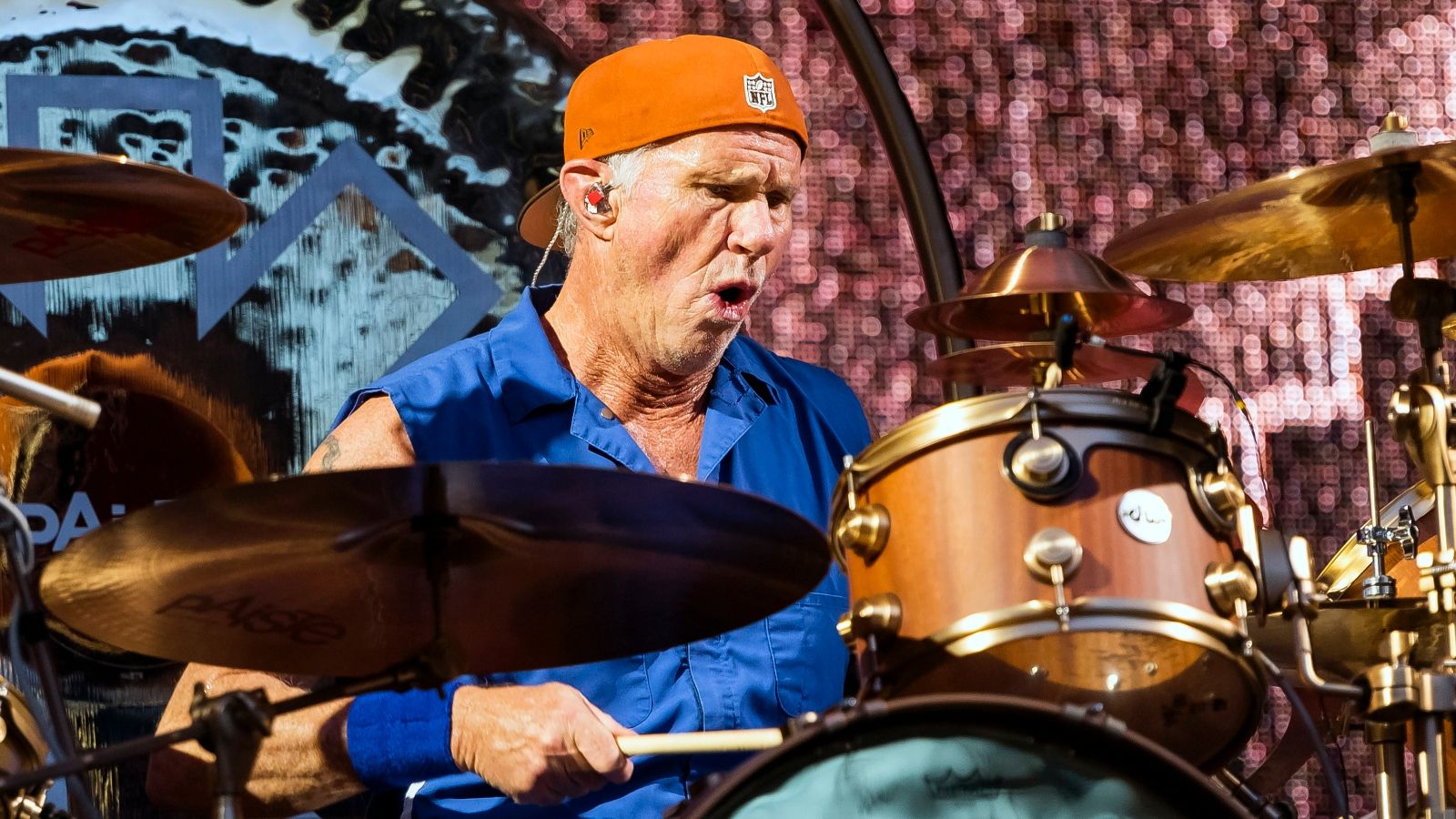 1600x900 Chad Smith Awes Everyone By Playing Song Never Heard Before
