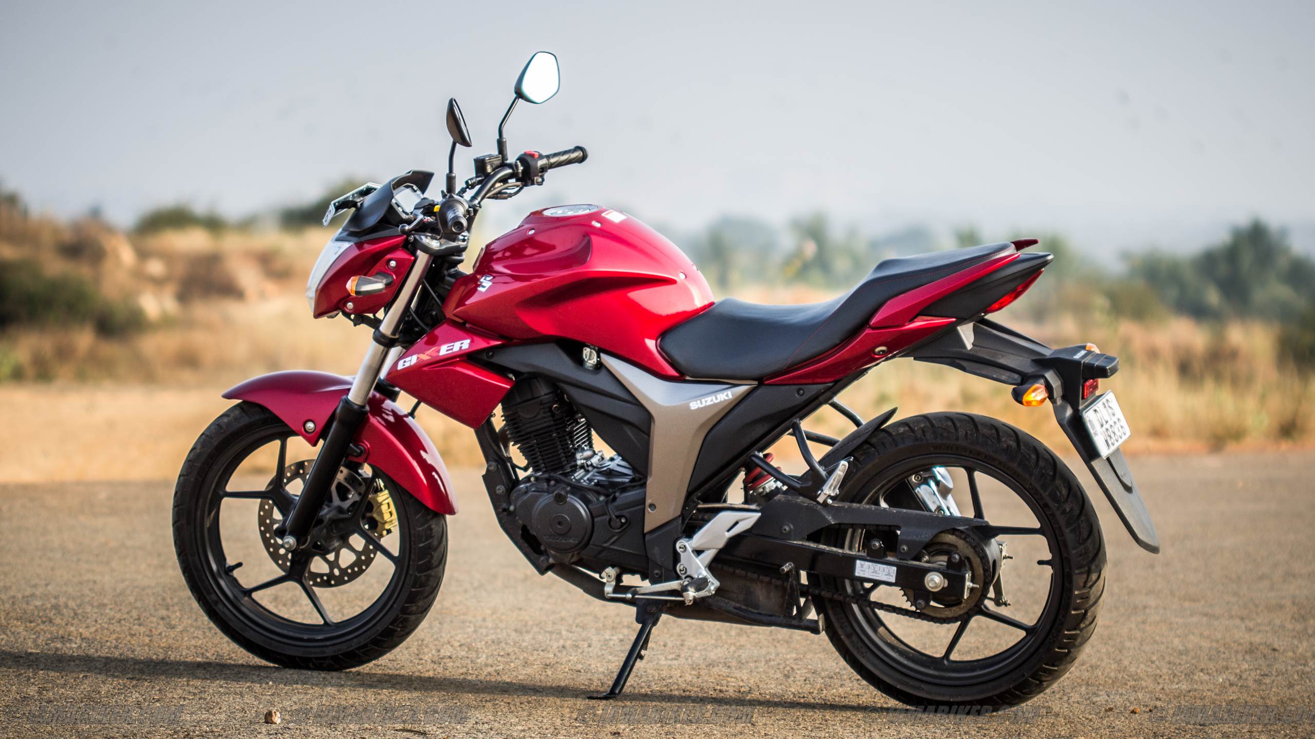 2560x1440 Suzuki Gixxer Wallpaper