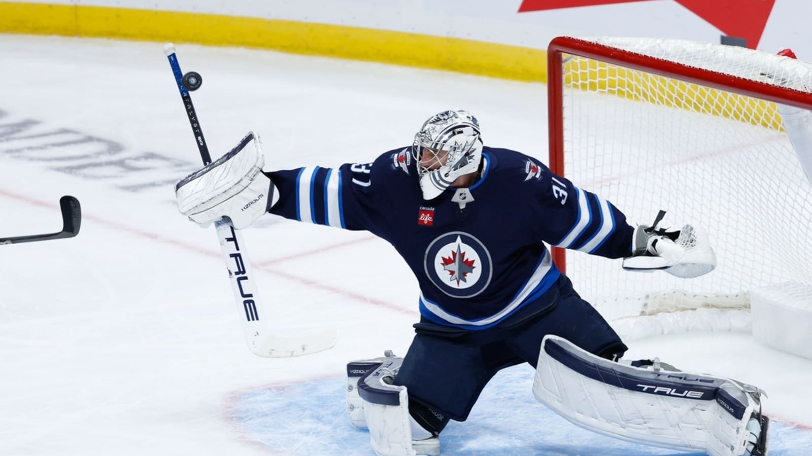 1600x900 Jets' Connor Hellebuyck faces Sharks in 500th career start