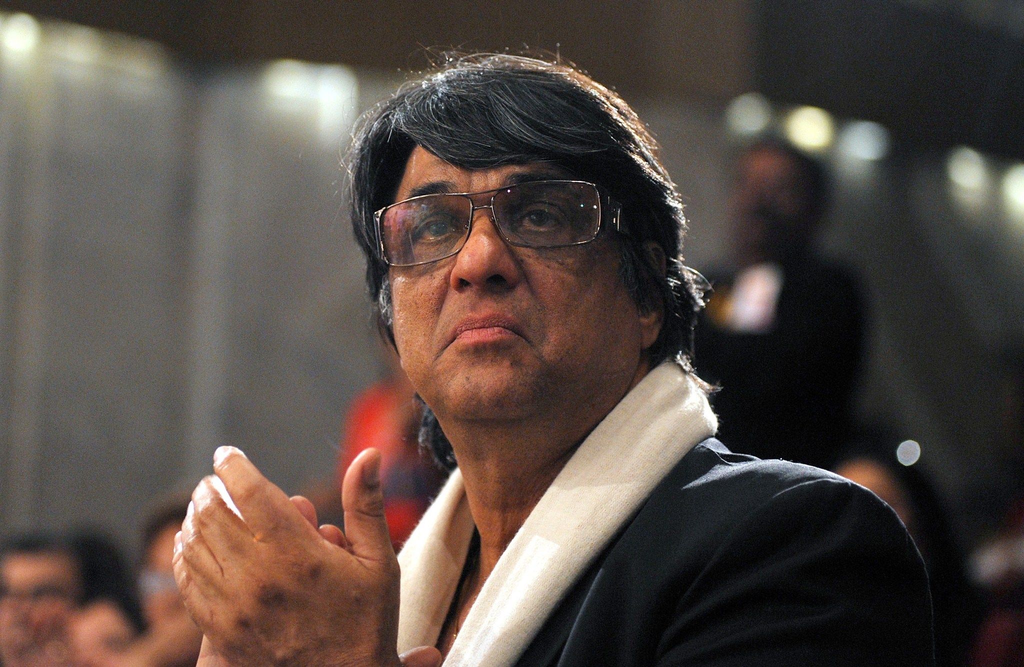 2048x1334 Mukesh Khanna