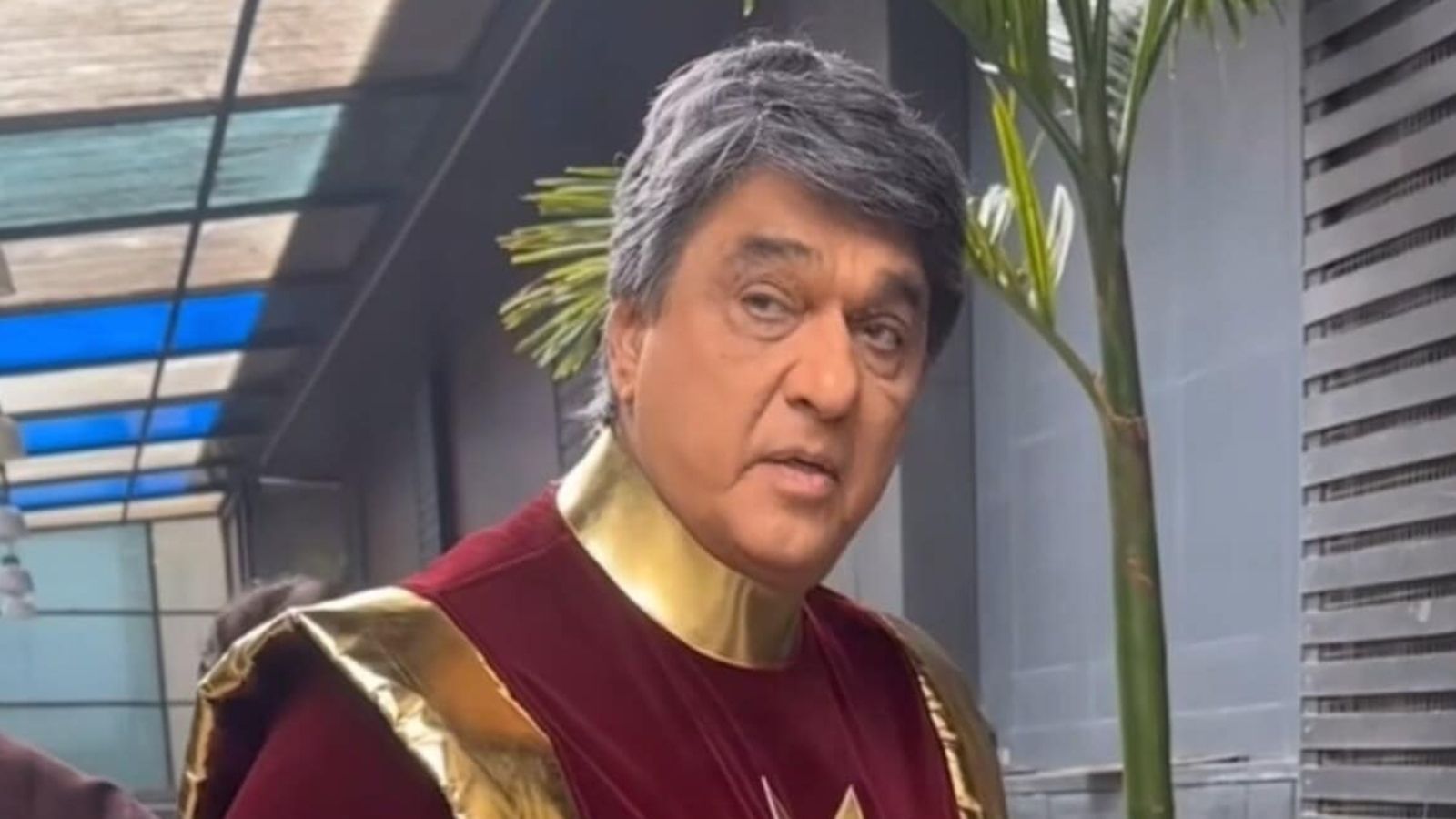 1600x900 Mukesh Khanna rudely blasts paparazzi. Internet says 'yahi Kilvish hai'. Watch