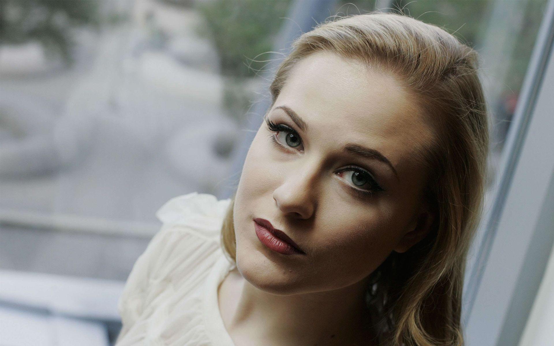1920x1200 HD Evan Rachel Wood Wallpaper