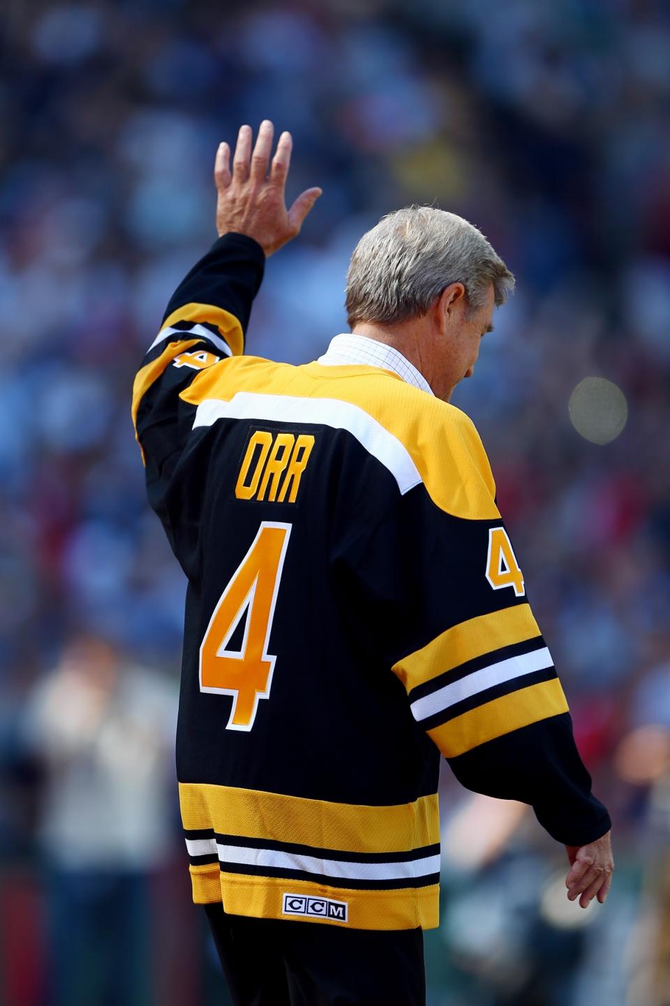 960x1440 Bobby Orr and Carl Yastrzemski join in farewell ceremony as Red Sox say goodbye to Yankees captain Derek Jeter